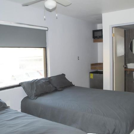 Apartamentos Ambassador ติฮัวนา ภายนอก รูปภาพ